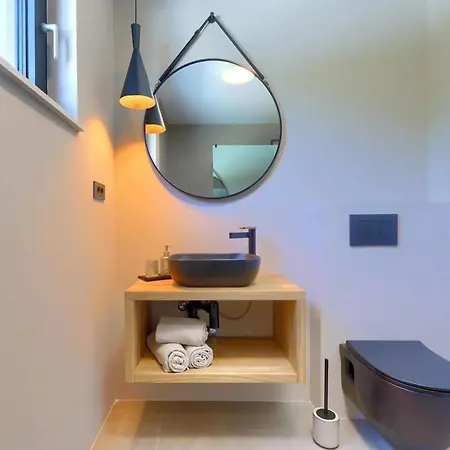 Dom wakacyjny House With Pool Casa Lavanda *